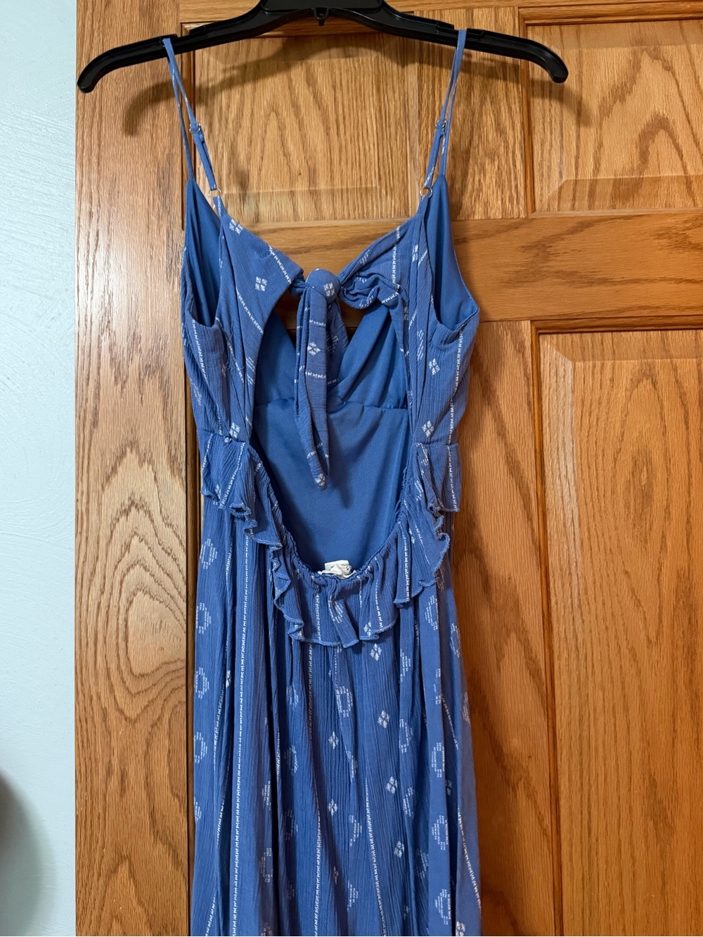 Dress - Picture 5 of 5
